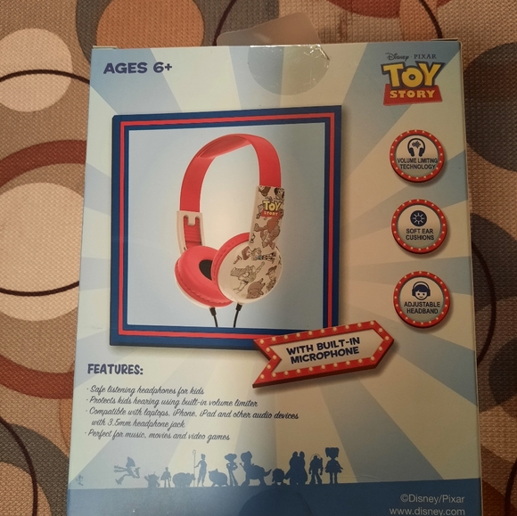 Disney Pixar Toy Story Over-Ear Headphones New In Box - Picture 2 of 5
